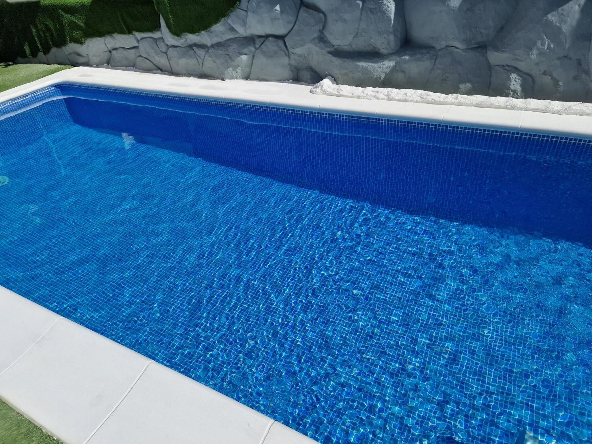 Villa Paraiso-Luxury Villa With Heated Pool Адехе Екстериор снимка
